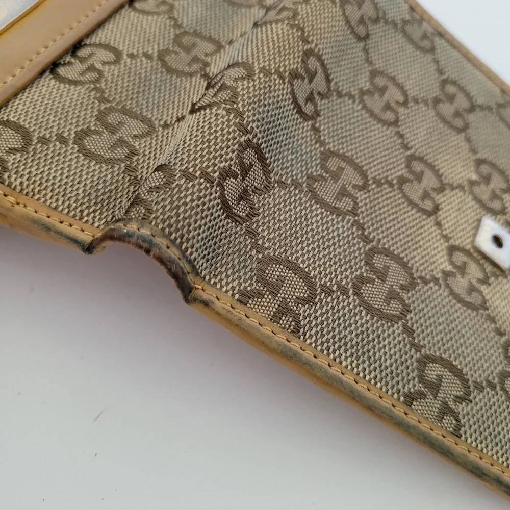 Gucci GG Canvas Bifold Compact Wallet Tan Leather Monogram 035-4463-2146 Vintage